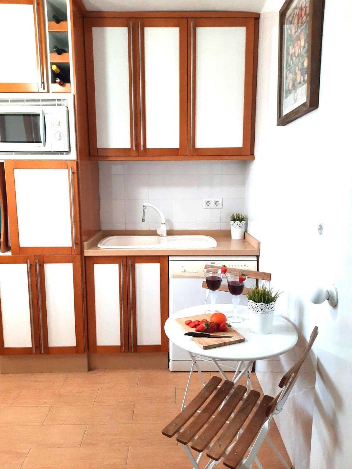 Paseo Del Rey - 2 Bedrooms Oceanfront Apartment *